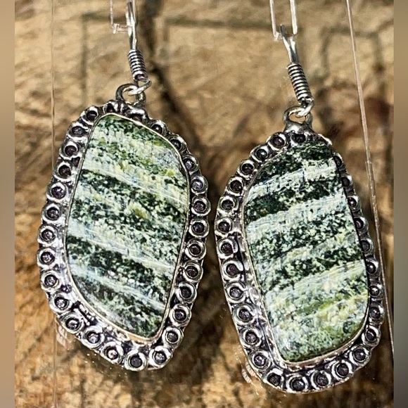 Chrysotile in Serpentine Earrings 2” - Picture 2 of 6